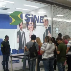 Mais de 2 mil vagas são abertas para emprego e estágio no Rio