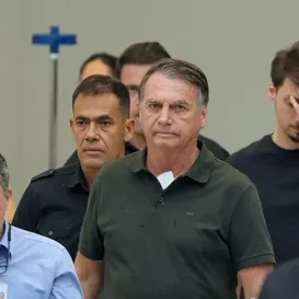 Moraes autoriza saída de Bolsonaro para cirurgia em Brasília