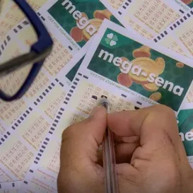 Ninguém acerta a Mega-Sena e prêmio acumula em R$ 18 milhões