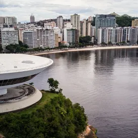 Niterói entra no jogo e decreta ponto facultativo quarta-feira