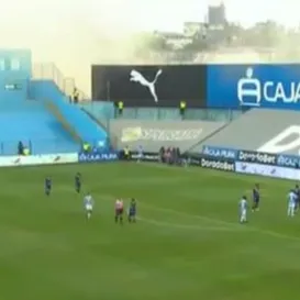 Veja quando partida de futebol é interrompida durante terremoto
