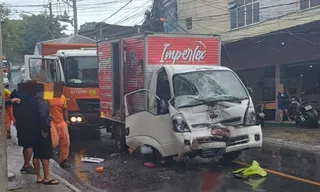 Imagem ilustrativa da imagem Acidente entre caminhões deixa um ferido em Niterói