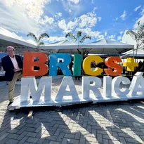 Imagem ilustrativa da imagem Anos após polêmica, Paes faz declaração de amor a Maricá
