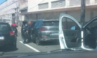 Imagem ilustrativa da imagem Bandido é baleado em perseguição com tiroteio na Linha Amarela