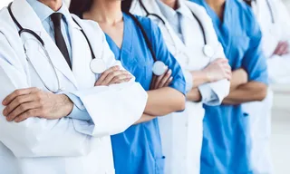 Imagem ilustrativa da imagem Botão do pânico é aprovado para proteger profissionais de saúde no RJ