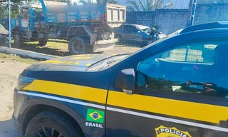Imagem ilustrativa da imagem Caminhão com R$ 13 mil em multas é apreendido na BR-101, em Itaboraí