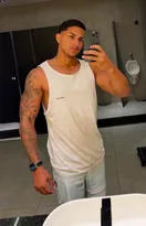 Imagem ilustrativa da imagem Carro usado no sequestro de jovem em Niterói é achado carbonizado