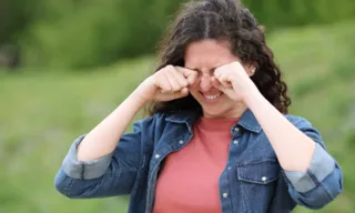 Imagem ilustrativa da imagem Coçar os olhos pode levar à cegueira: entenda o avanço do ceratocone