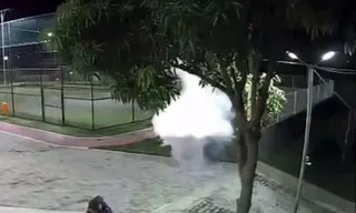 Imagem ilustrativa da imagem Criminosos lançam drone com granada em praça com crianças no Rio; vídeo