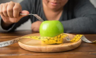 Imagem ilustrativa da imagem Cuidado! Esses 7 erros sabotam sua dieta sem você perceber