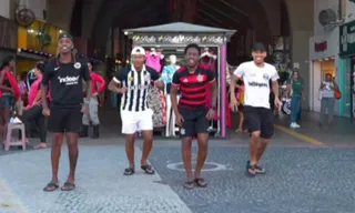 Imagem ilustrativa da imagem Dançarinos famosos chamam atenção no Terminal de Niterói; vídeo