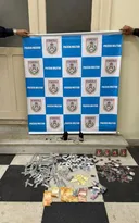 Imagem ilustrativa da imagem Dupla é presa com drogas em comunidade de Niterói