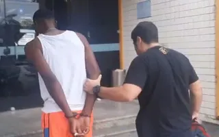 Imagem ilustrativa da imagem Falso flanelinha é preso por extorsão e ameaças a motorista no Rio