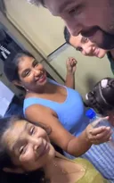 Imagem ilustrativa da imagem Família de Niterói vira o ano presa em elevador de prédio; vídeo