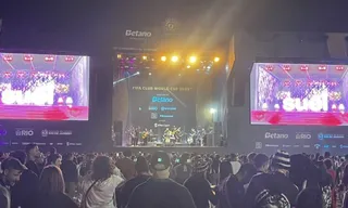 Imagem ilustrativa da imagem Flamengo no Mundial: 'esquenta' tem samba lotado em Copacabana
