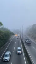 Imagem ilustrativa da imagem Forte neblina alerta para atenção redobrada na RJ-104, entre Niterói e SG
