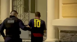 Imagem ilustrativa da imagem Homem invade a casa da ex em Maricá, bate na filha de 8 anos e é preso