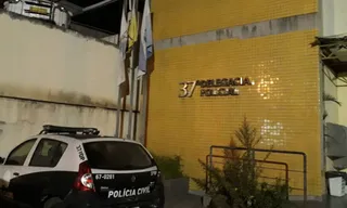 Imagem ilustrativa da imagem Homens fingiam ser da igreja para invadir casas e assaltar idosos no Rio