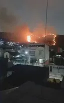 Imagem ilustrativa da imagem Incêndio atinge área de mata em morro na Zona Norte do Rio