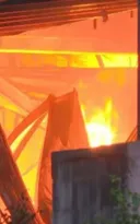 Imagem ilustrativa da imagem Incêndio atinge pavilhão da Ceasa no Rio