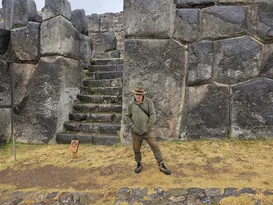 Imagem ilustrativa da imagem Indiana Jones de Niterói busca vestígios pelo continente