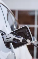 Imagem ilustrativa da imagem Justiça derruba lei de recarga de carros elétricos em prédios de Niterói