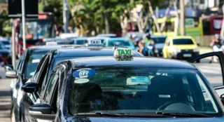 Imagem ilustrativa da imagem Lei do Taxista é sancionada em Niterói; veja o que muda