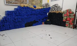 Imagem ilustrativa da imagem Mais de 700 kg de drogas encontradas em panetones no Rio