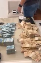 Imagem ilustrativa da imagem Mais de R$ 300 mil apreendidos em casa de contraventor no Rio; vídeo