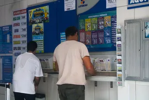 Imagem ilustrativa da imagem Mega-Sena sorteia R$ 34 milhões neste sábado