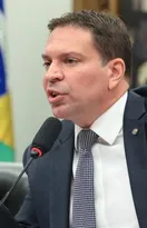 Imagem ilustrativa da imagem Moraes decreta prisão do deputado Alexandre Ramagem