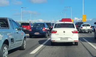 Imagem ilustrativa da imagem Motociclista fica gravemente ferido em acidente na Ponte Rio-Niterói