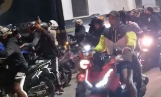Imagem ilustrativa da imagem Motociclistas protestam por soltura de MC Poze do Rodo; vídeo