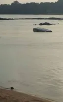 Imagem ilustrativa da imagem Motorista morre após ônibus de turismo cair no Rio Tocantins