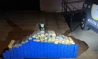 Imagem ilustrativa da imagem Motorista preso com quase 300 quilos de maconha no carro