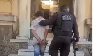 Imagem ilustrativa da imagem Nem janela escapa! Ladrão é preso após furtar casa em Niterói