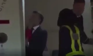 Imagem ilustrativa da imagem O mundo inteiro viu: presidente leva tapa de primeira-dama