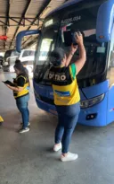 Imagem ilustrativa da imagem Ônibus são recolhidos às garagens em operação do Detro