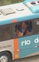 Imagem ilustrativa da imagem Passageiro de ônibus morto na BR-101 tinha 76 anos e voltava pra casa, em Magé