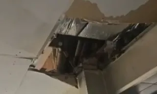 Imagem ilustrativa da imagem Placa de gesso cai do teto e fere médico em hospital do Rio
