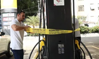 Imagem ilustrativa da imagem Posto de gasolina é interditado por combustível adulterado