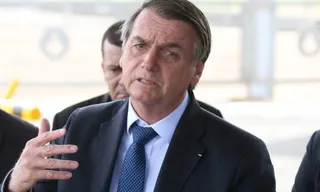 Imagem ilustrativa da imagem Preso, Bolsonaro recebe medicamentos na sede da PF