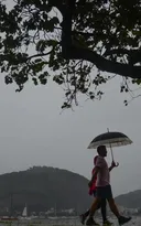 Imagem ilustrativa da imagem Primeira sexta-feira do ano deve ser marcada por chuva no Rio