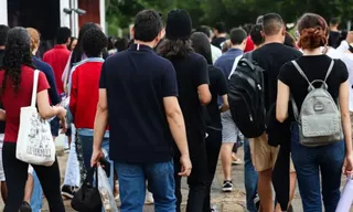 Imagem ilustrativa da imagem Primeiro dia de Enem deve reunir mais de 4 milhões de candidatos