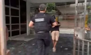 Imagem ilustrativa da imagem Professor de artes marciais é preso por morte em bar em São Gonçalo