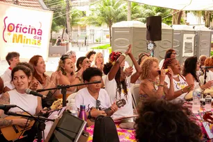 Imagem ilustrativa da imagem Roda de samba em Niterói homenageia Tia Doca com protagonismo feminino