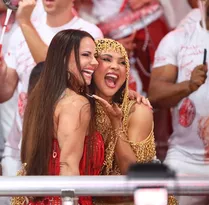 Imagem ilustrativa da imagem Sem rivalidades! Mileide Mihaile e Viviane Araújo dão show de samba no pé