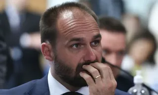 Imagem ilustrativa da imagem Trump remove Moraes de sanção, e Eduardo Bolsonaro critica decisão