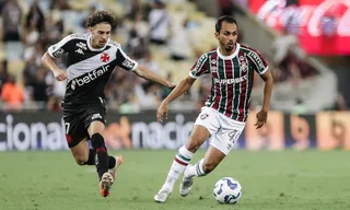 Imagem ilustrativa da imagem Vasco e Fluminense duelam em confronto direto por aproximação ao G6