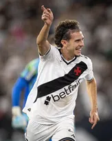 Imagem ilustrativa da imagem Vasco leva a melhor e cala o Botafogo no Nilton Santos